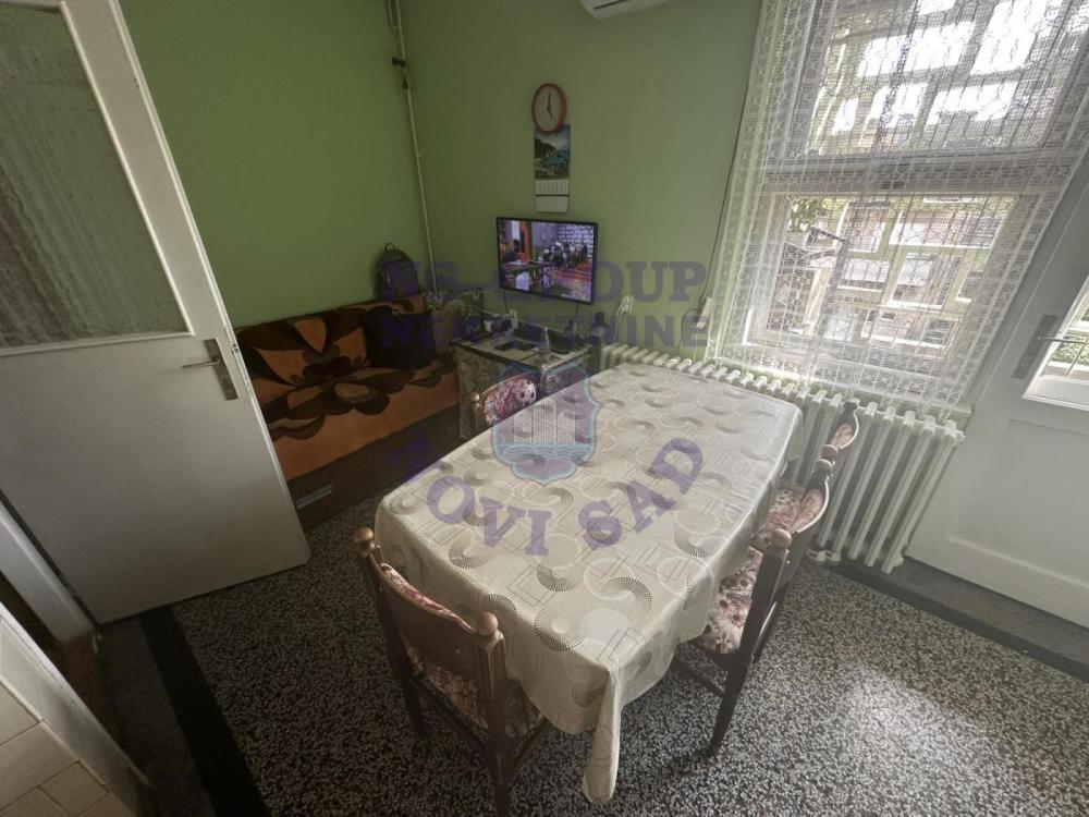 Slika 6 - Dvosoban, 73m2, Novi Sad centar Novi Sad, sa terasom, ima lift