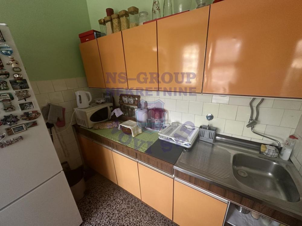 Slika 1 - Dvosoban, 73m2, Novi Sad centar Novi Sad, sa terasom, ima lift