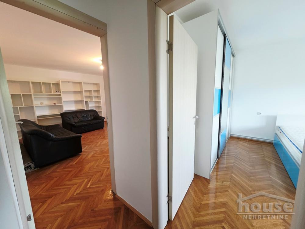 Slika 11 - Stan,NOVI SAD,CARA DUŠANA,kv: 58.00, € 140000, ID: 1065926