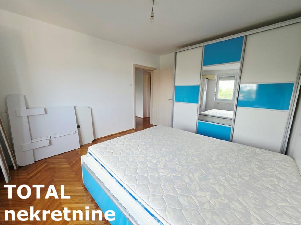 Slika 8 - Stan,NOVI SAD,CARA DUSANA,kv: 58.00, € 140000, ID: 1102772