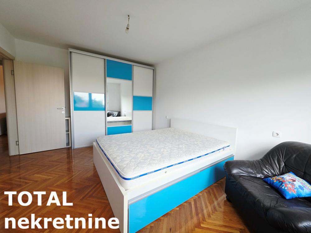 Slika 7 - Stan,NOVI SAD,CARA DUSANA,kv: 58.00, € 140000, ID: 1102772