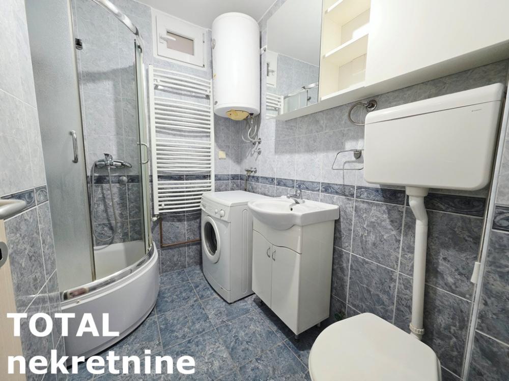 Slika 9 - Stan,NOVI SAD,CARA DUSANA,kv: 58.00, € 140000, ID: 1102772
