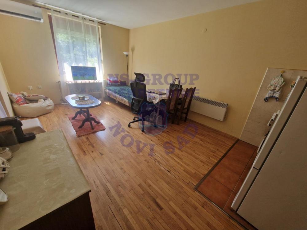 Slika 2 - Garsonjera 29m2 Petrovaradin