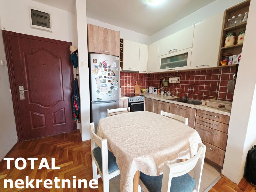 Slika 4 - Stan,NOVI SAD,BULEVAR EVROPE,kv: 41.00, € 119000, ID: 1102824