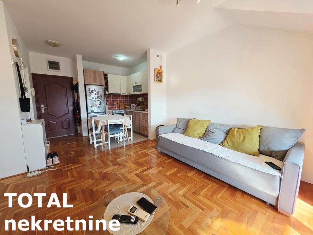 Slika 3 - Stan,NOVI SAD,BULEVAR EVROPE,kv: 41.00, € 119000, ID: 1102824