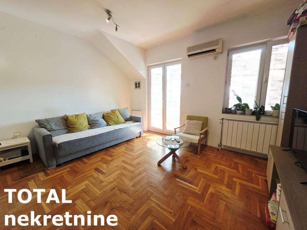Slika 1 - Stan,NOVI SAD,BULEVAR EVROPE,kv: 41.00, € 119000, ID: 1102824