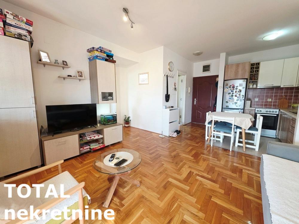 Slika 2 - Stan,NOVI SAD,BULEVAR EVROPE,kv: 41.00, € 119000, ID: 1102824