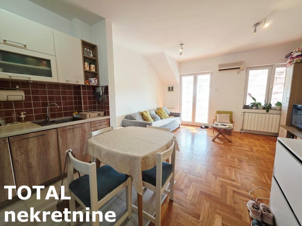 Slika 6 - Stan,NOVI SAD,BULEVAR EVROPE,kv: 41.00, € 119000, ID: 1102824