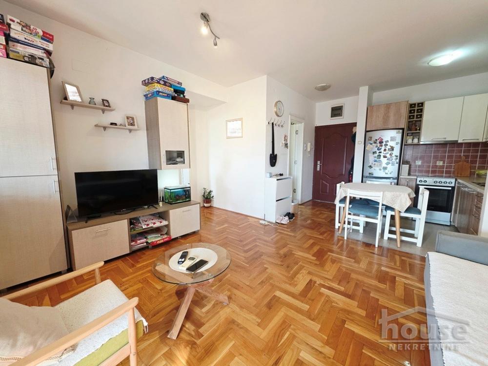 Slika 2 - Stan,NOVI SAD,BULEVAR EVROPE,kv: 41.00, € 119000, ID: 1065978