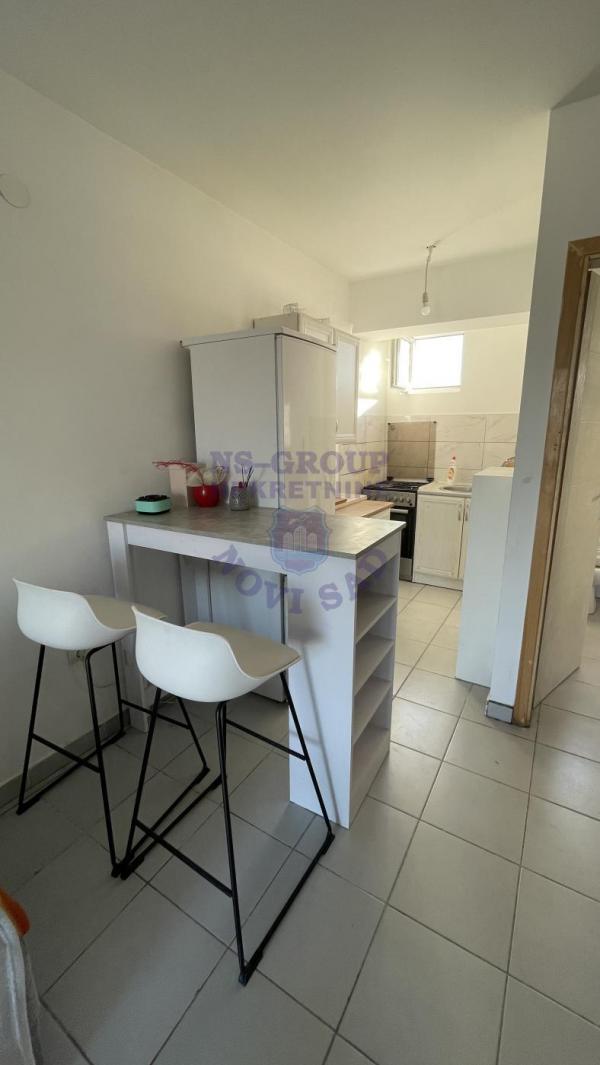 Slika 3 - Jednosoban, 20m2, Salajka (Partizanska ulica) Novi Sad, sa terasom