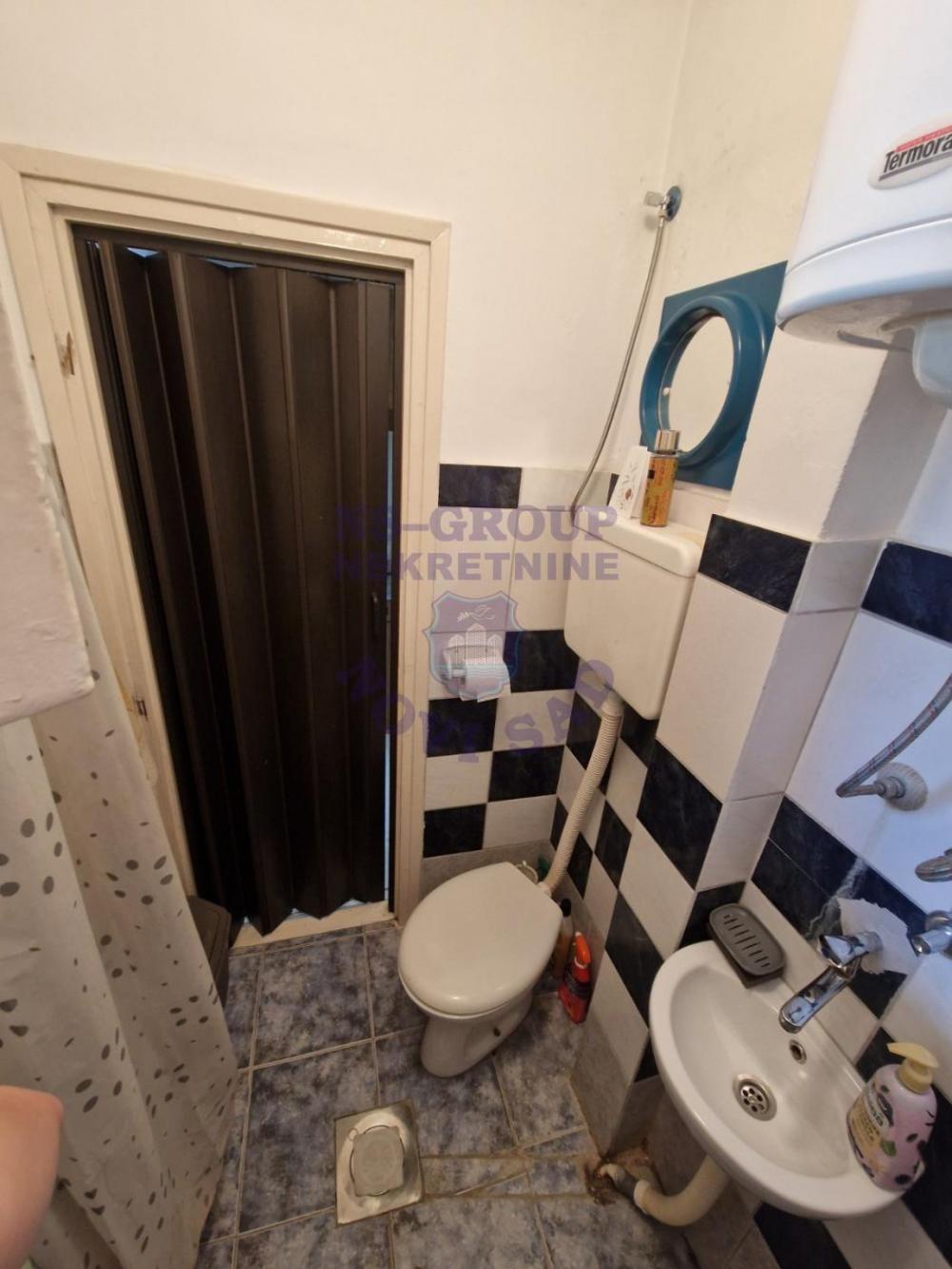 Slika 5 - Jednosoban, 16m2, Spens Novi Sad Novi Sad, sa terasom, ima lift