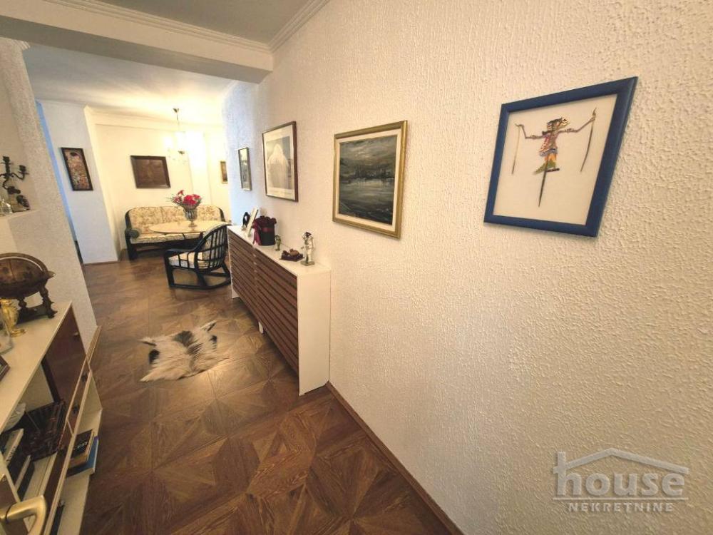 Slika 4 - Stan,NOVI SAD,CENTAR,kv: 115.00, € 290000, ID: 1065979
