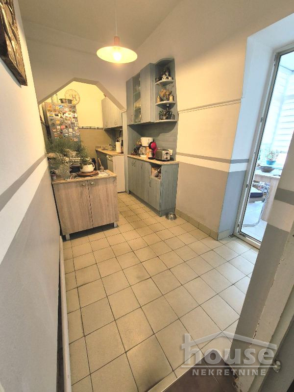 Slika 6 - Stan,NOVI SAD,CENTAR,kv: 115.00, € 290000, ID: 1065979