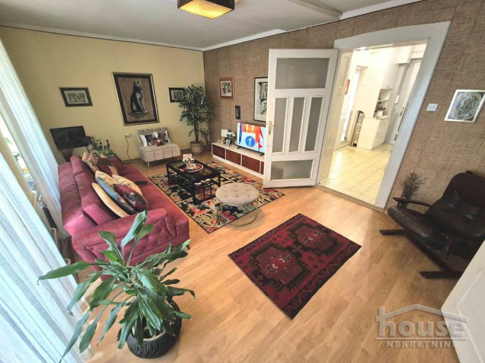 Slika 11 - Stan,NOVI SAD,CENTAR,kv: 115.00, € 290000, ID: 1065979