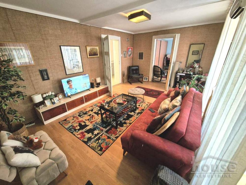 Slika 9 - Stan,NOVI SAD,CENTAR,kv: 115.00, € 290000, ID: 1065979