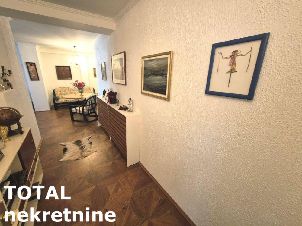 Slika 4 - Stan,NOVI SAD,CENTAR,kv: 115.00, € 290000, ID: 1102825
