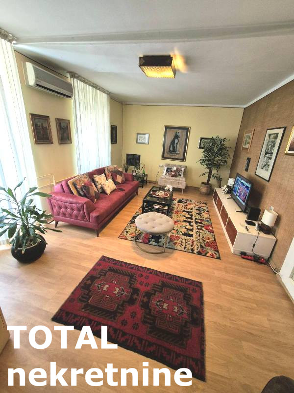 Slika 9 - Stan,NOVI SAD,CENTAR,kv: 115.00, € 290000, ID: 1102825