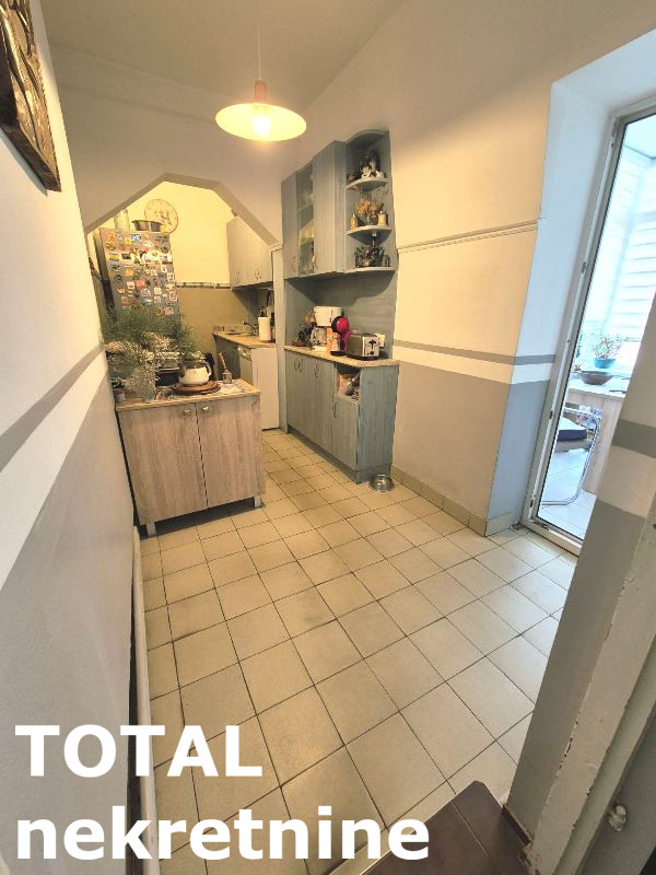 Slika 6 - Stan,NOVI SAD,CENTAR,kv: 115.00, € 290000, ID: 1102825