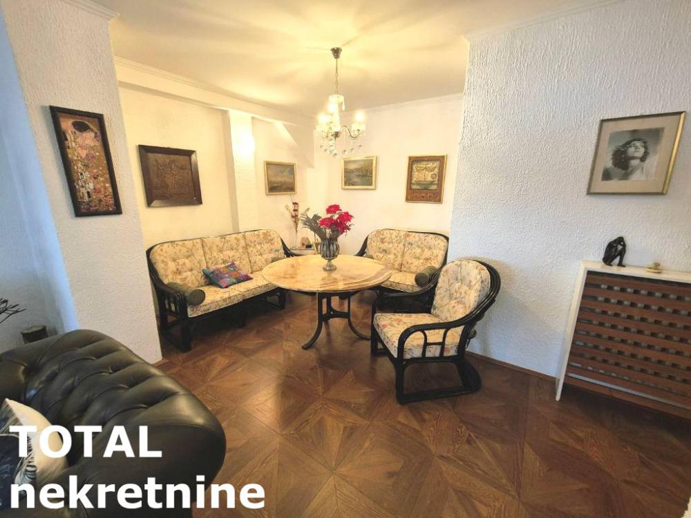 Slika 3 - Stan,NOVI SAD,CENTAR,kv: 115.00, € 290000, ID: 1102825