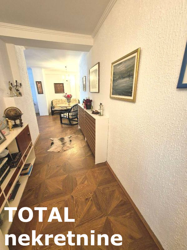 Slika 5 - Stan,NOVI SAD,CENTAR,kv: 115.00, € 290000, ID: 1102825