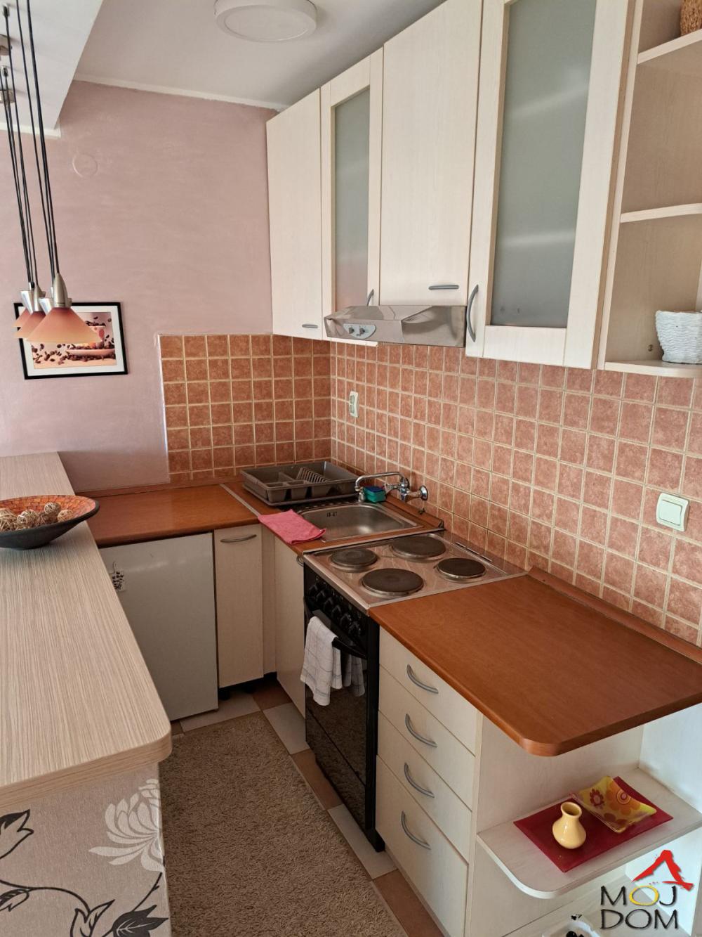Slika 4 - Stan,NOVI SAD,TELEP,kv: 22, € 55600, ID: 1030653