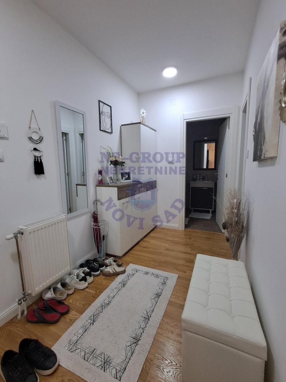 Slika 6 - Dvosoban, 45m2, Bulevar patrijarha Pavla (Somborski bulevar) Novi Sad, sa terasom, ima lift