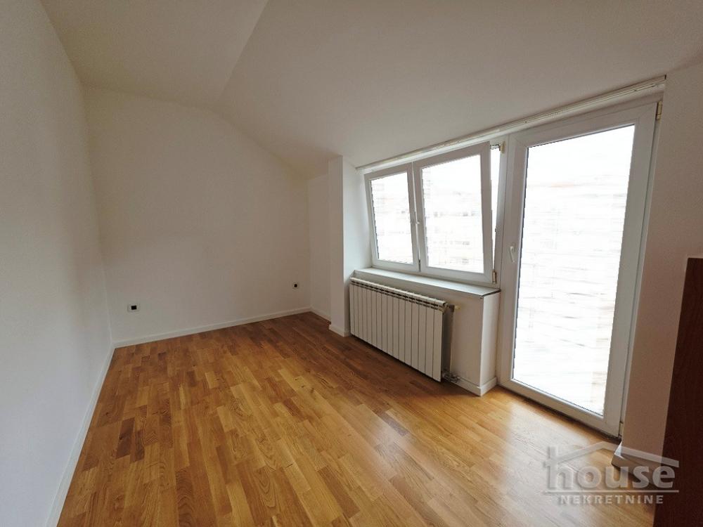 Slika 5 - Stan,NOVI SAD,BULEVAR,kv: 51.00, € 199000, ID: 1065980