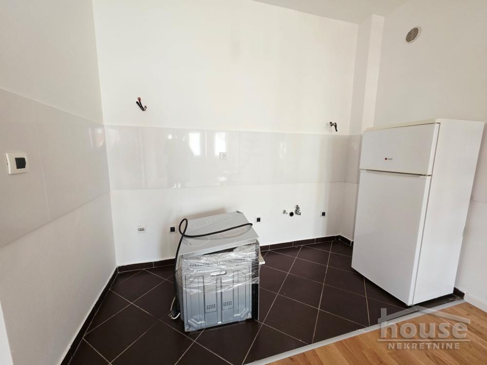 Slika 4 - Stan,NOVI SAD,BULEVAR,kv: 51.00, € 199000, ID: 1065980
