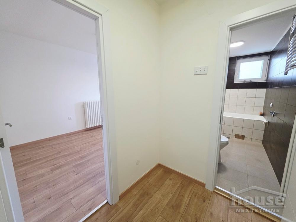 Slika 8 - Stan,NOVI SAD,SAJAM,kv: 37.00, € 120000, ID: 1065964