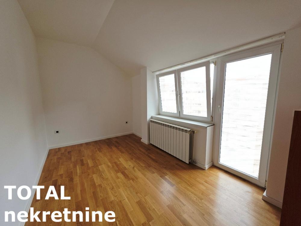 Slika 5 - Stan,NOVI SAD,BULEVAR,kv: 51.00, € 199000, ID: 1102826