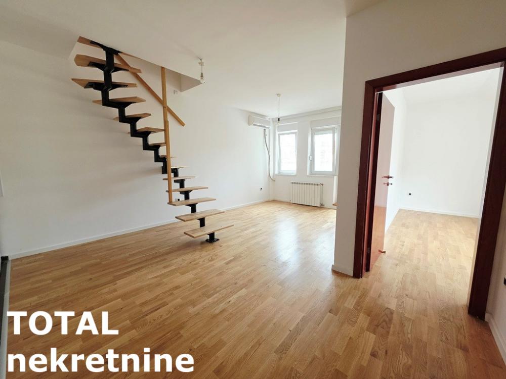 Slika 3 - Stan,NOVI SAD,BULEVAR,kv: 51.00, € 199000, ID: 1102826