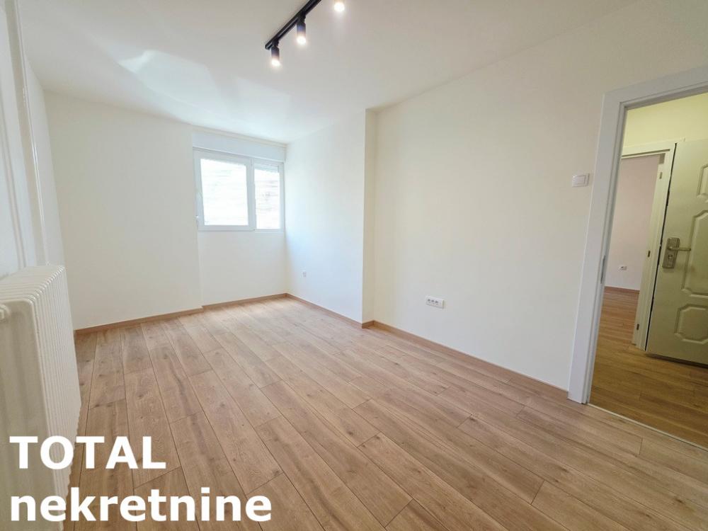 Slika 5 - Stan,NOVI SAD,BULEVAR,kv: 37.00, € 120000, ID: 1102810