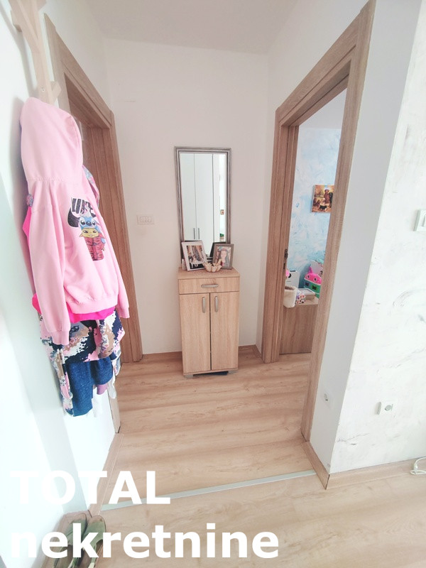 Slika 11 - Stan,NOVI SAD,LIPOV GAJ,kv: 51.00, € 120000, ID: 1102829