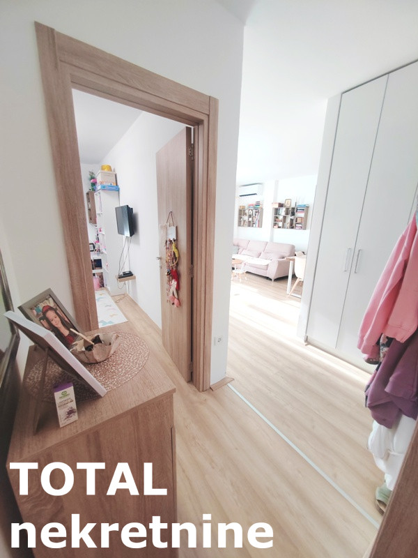 Slika 10 - Stan,NOVI SAD,LIPOV GAJ,kv: 51.00, € 120000, ID: 1102829