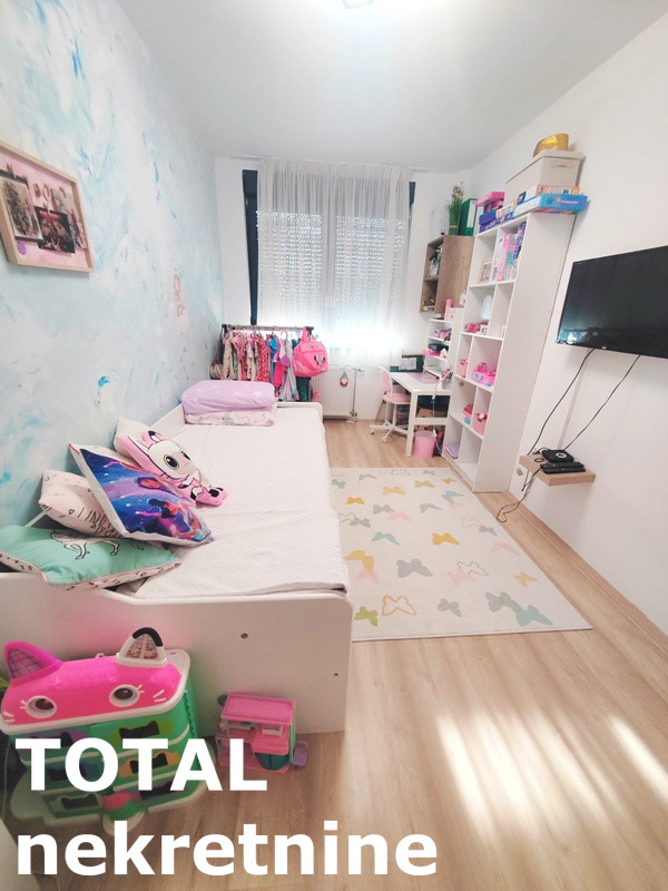Slika 9 - Stan,NOVI SAD,LIPOV GAJ,kv: 51.00, € 120000, ID: 1102829