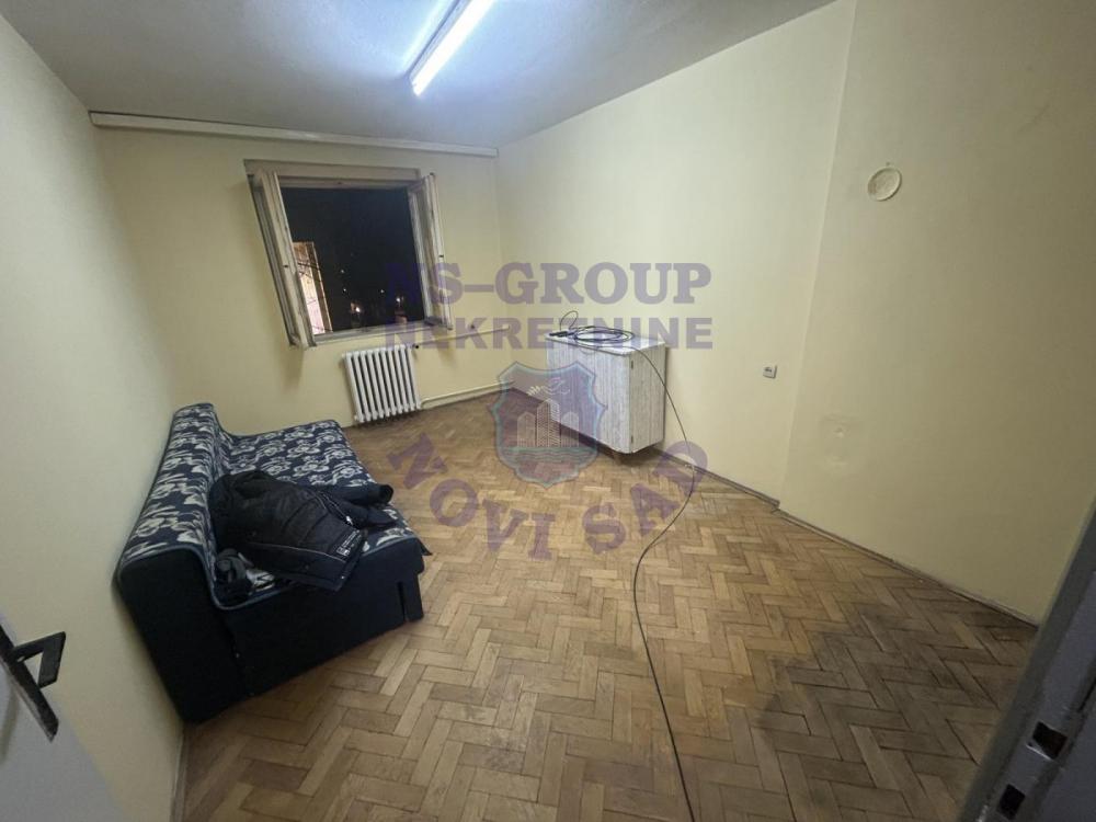 Slika 2 - Dvosoban, 46m2, Satelit Novi Sad, sa terasom