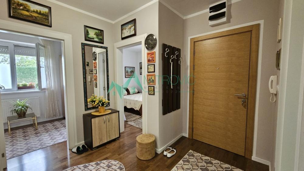 Slika 5 - Porodičan 3.5 stan sa dvorištem i parkingom – Adice, 68m² (1004501)
