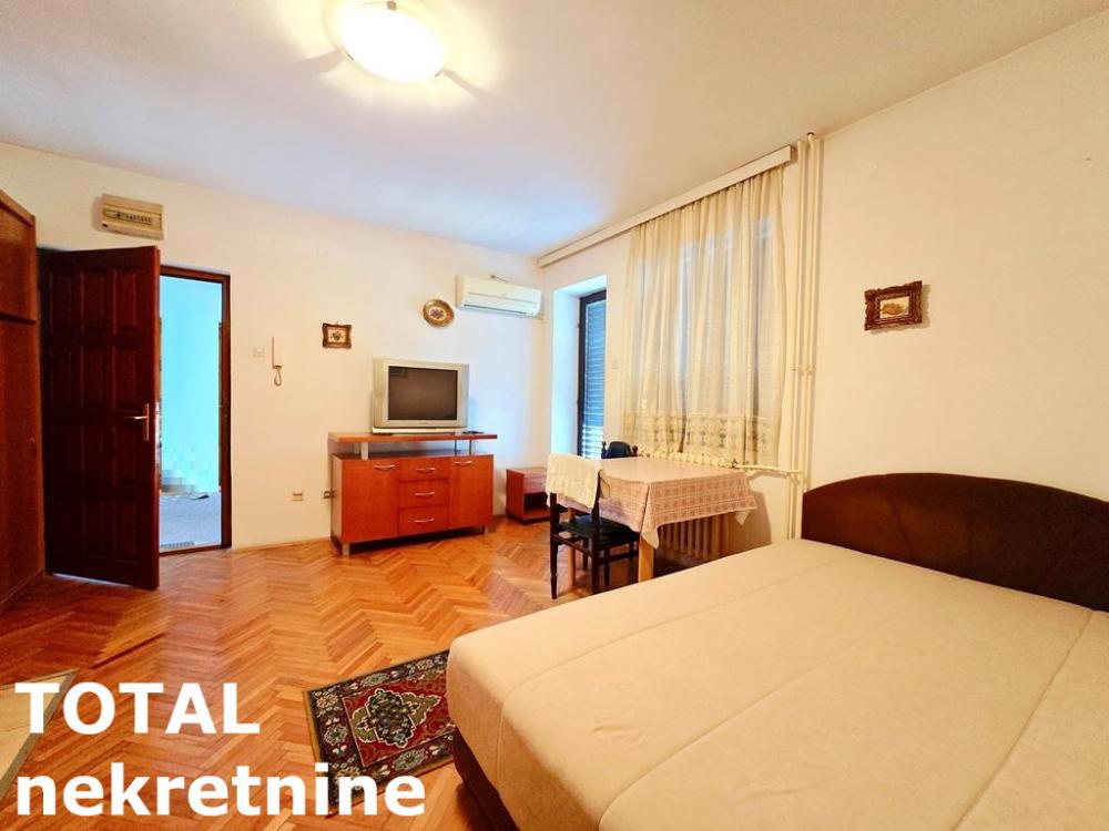 Slika 2 - Stan,NOVI SAD,GRBAVICA,kv: 27.00, € 88000, ID: 1102852