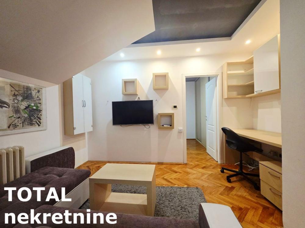 Slika 5 - Stan,NOVI SAD,CENTAR,kv: 40.00, € 116000, ID: 1102866