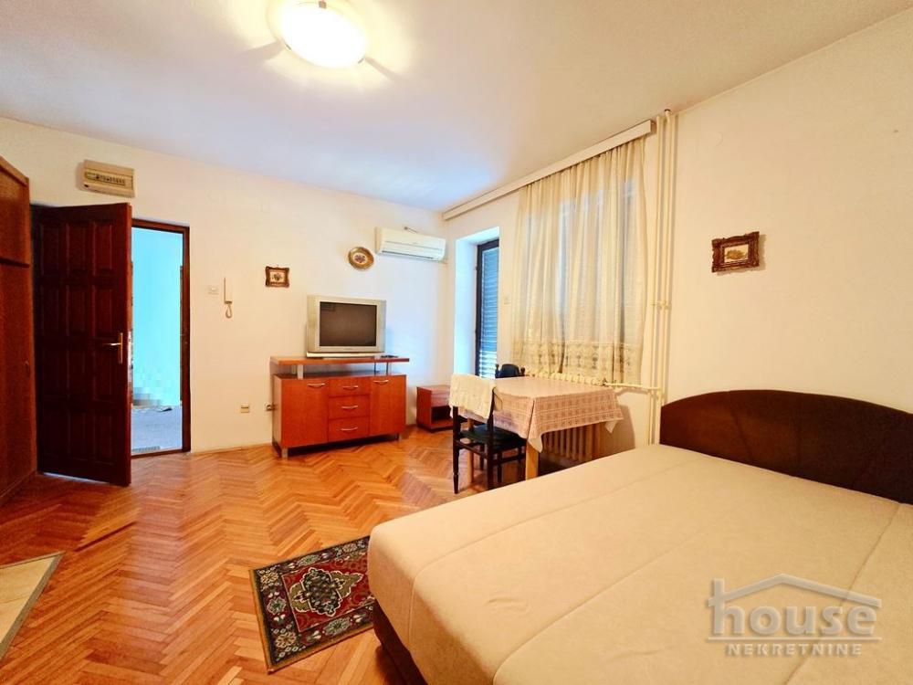 Slika 2 - Stan,NOVI SAD,GRBAVICA,kv: 27.00, € 88000, ID: 1066006