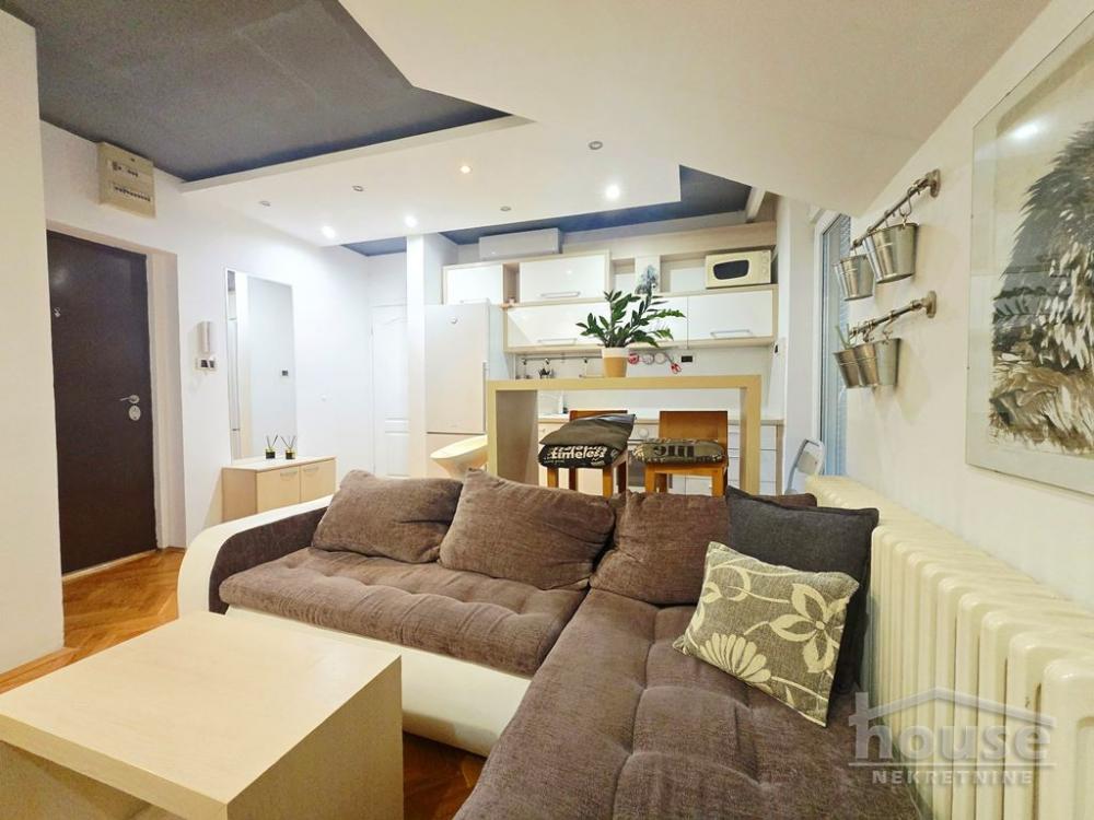 Slika 2 - Stan,NOVI SAD,CENTAR,kv: 40.00, € 116000, ID: 1066020