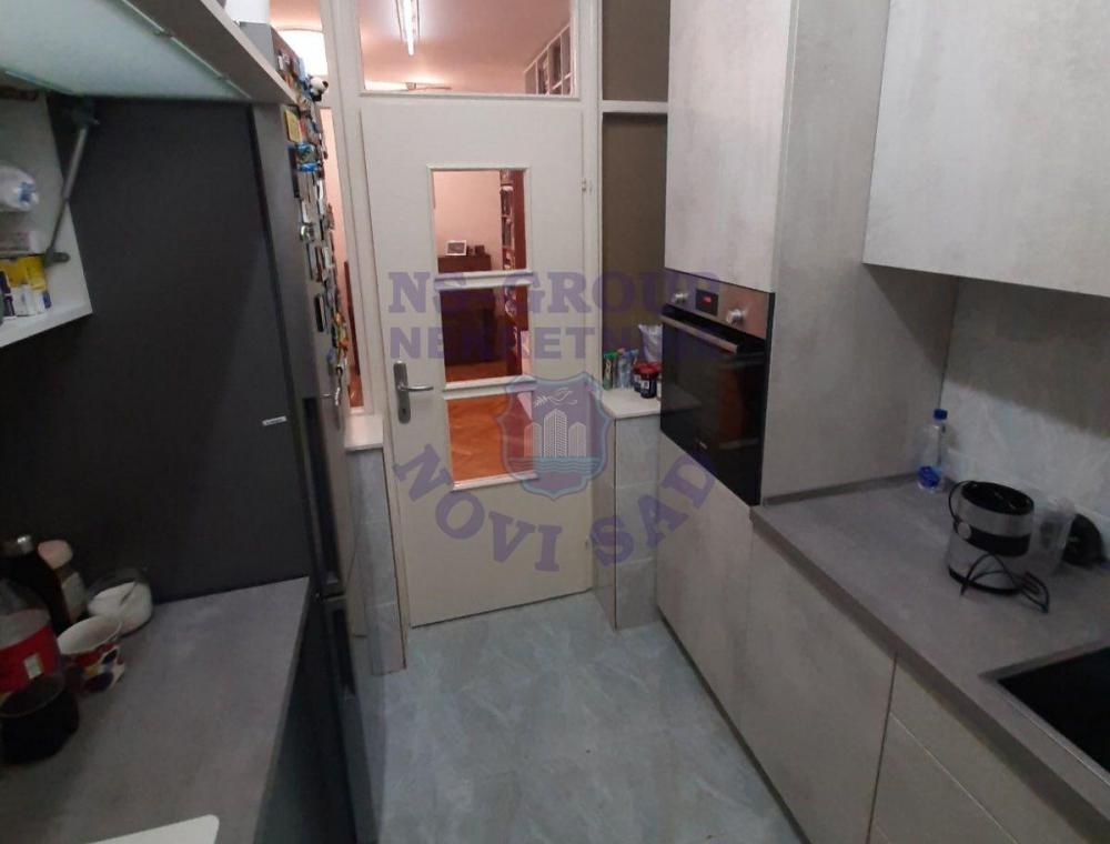 Slika 3 - Trosoban stan, atraktivna lokacija, Grbavica, šifra u bazi 574162, a na sajtu je 547042