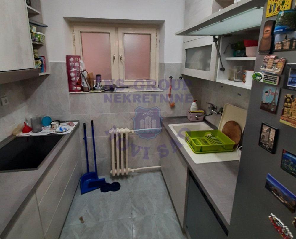 Slika 4 - Trosoban stan, atraktivna lokacija, Grbavica, šifra u bazi 574162, a na sajtu je 547042