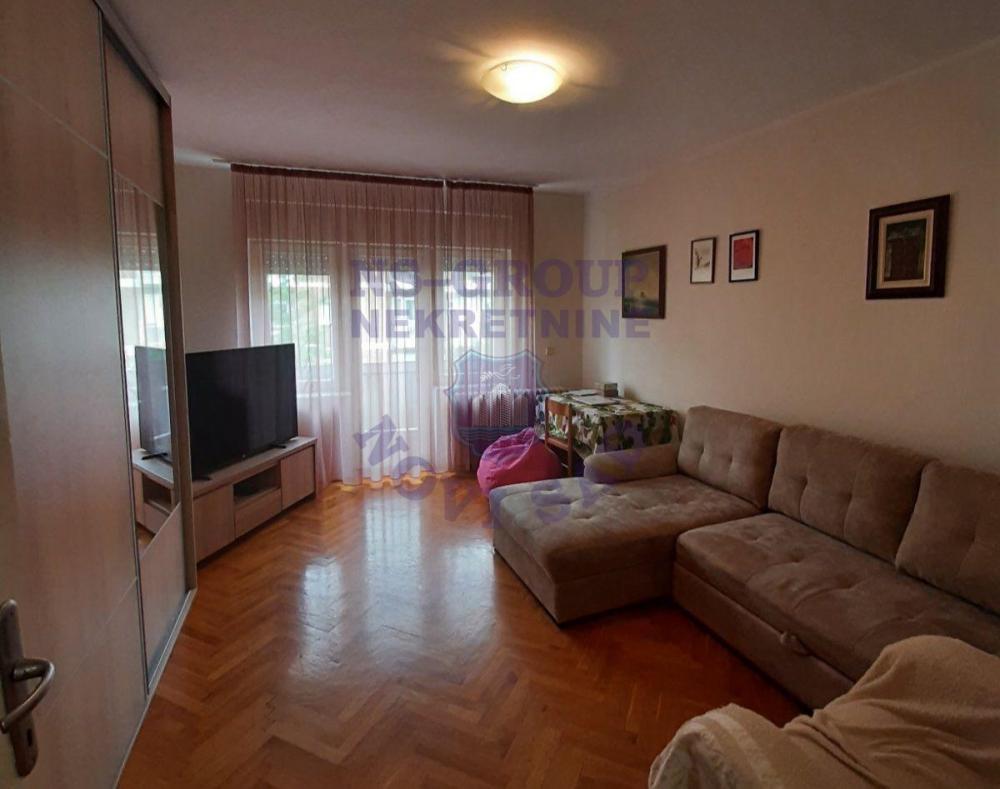 Glavna slika -Trosoban stan, atraktivna lokacija, Grbavica, šifra u bazi 574162, a na sajtu je 547042
