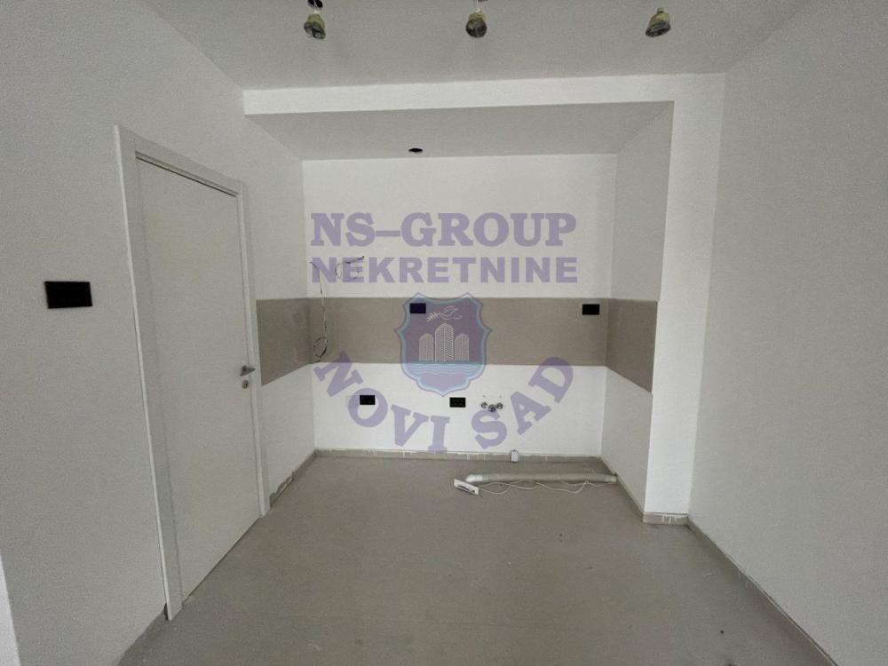 Slika 7 - Prodaja stana, 368m2, Adamovićevo naselje Novi Sad