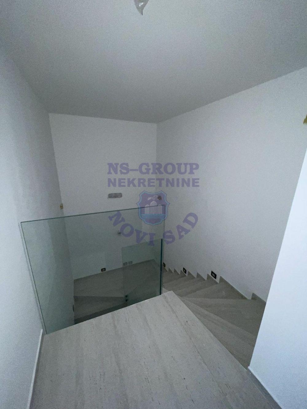 Slika 4 - Prodaja stana, 368m2, Adamovićevo naselje Novi Sad