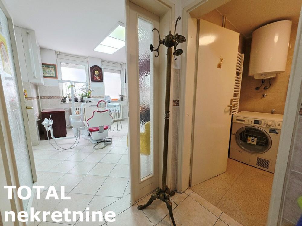Slika 8 - Stan,NOVI SAD,CENTAR,kv: 37.00, € 110000, ID: 1102855
