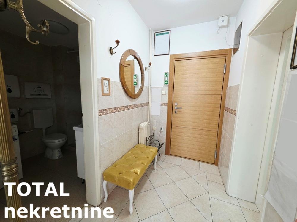Slika 9 - Stan,NOVI SAD,CENTAR,kv: 37.00, € 110000, ID: 1102855
