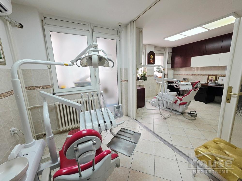 Slika 4 - Stan,NOVI SAD,CENTAR,kv: 37.00, € 110000, ID: 1066009