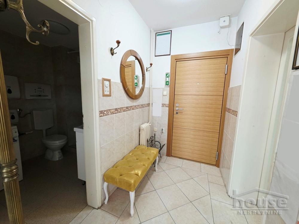 Slika 9 - Stan,NOVI SAD,CENTAR,kv: 37.00, € 110000, ID: 1066009